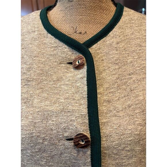 Giesswein Women's Wool Blend Sweater Jacket Size 10 Tan Green Embroidered - Picture 2 of 13